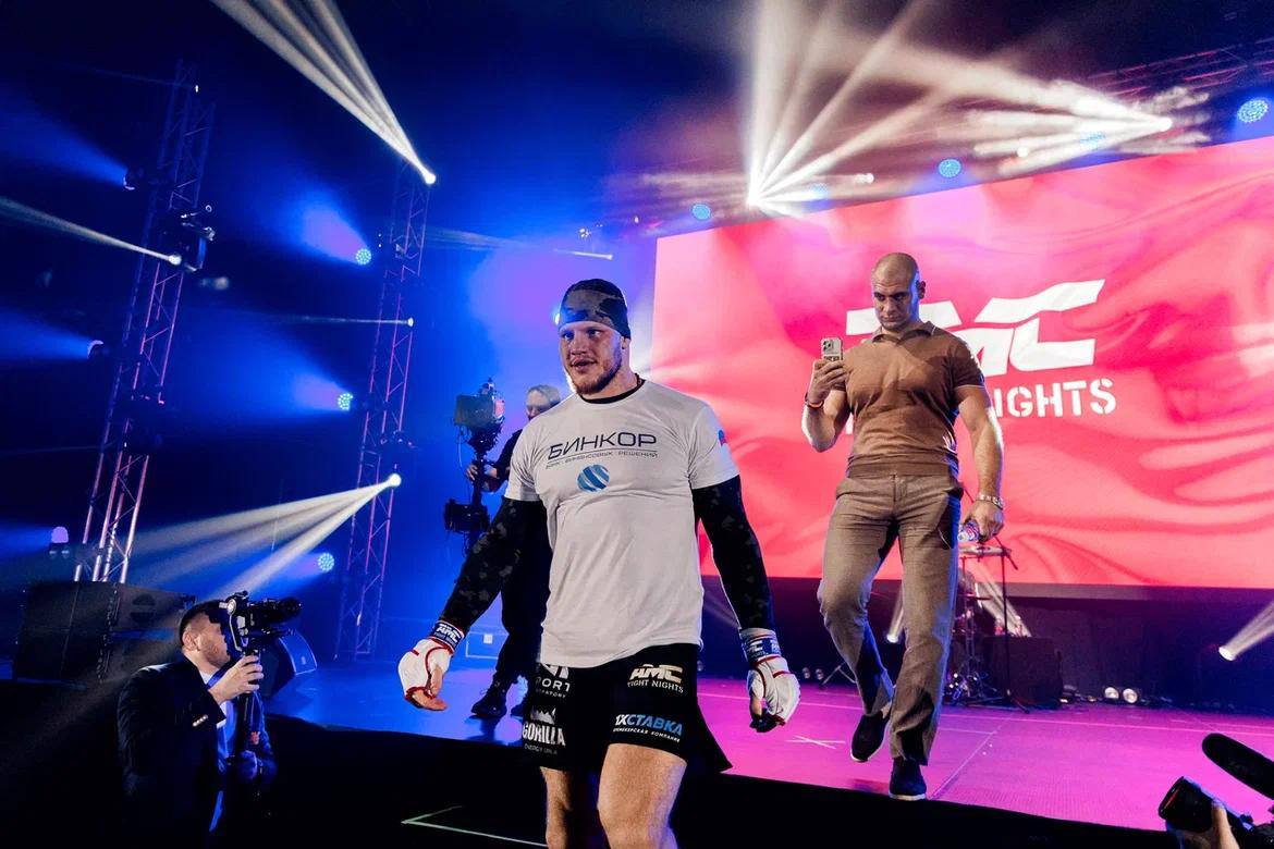 Победителем чемпионских боев AMC Fight Nights стал Григорий Пономарёв