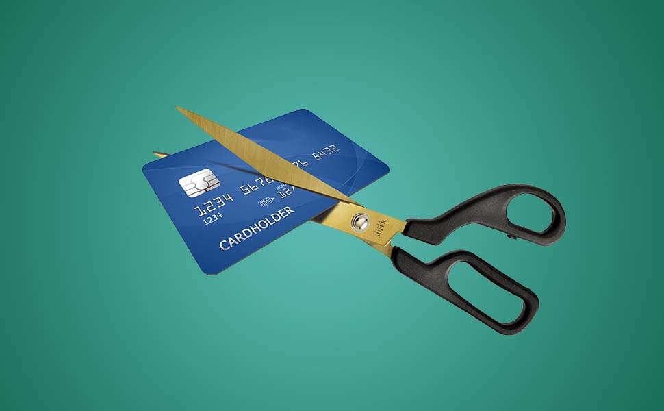 Как закрыть невыгодную кредитную карту и погасить по ней долги