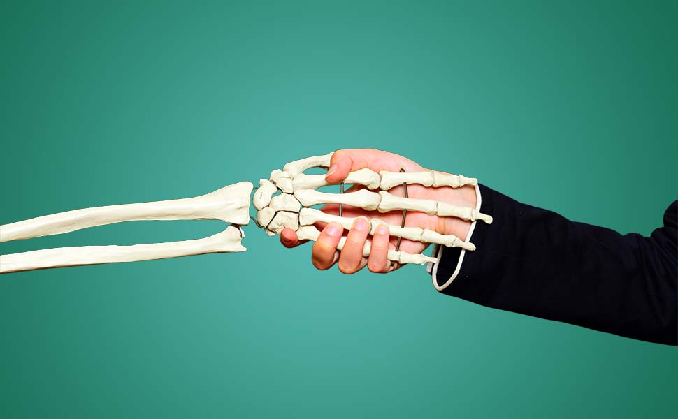 Кто выплачивает кредит умершего и как наследнику отказаться от долга?