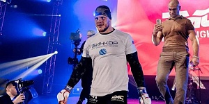 Победителем чемпионских боев AMC Fight Nights стал Григорий Пономарёв